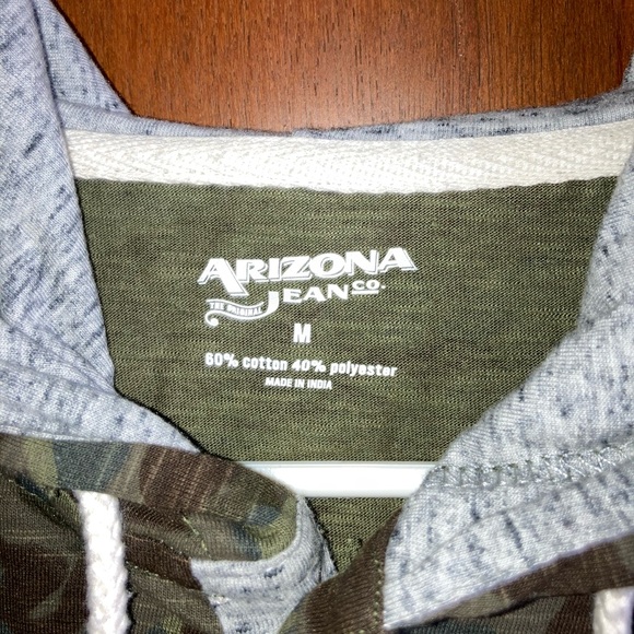 Men’s Camo Pull Over - Picture 3 of 3